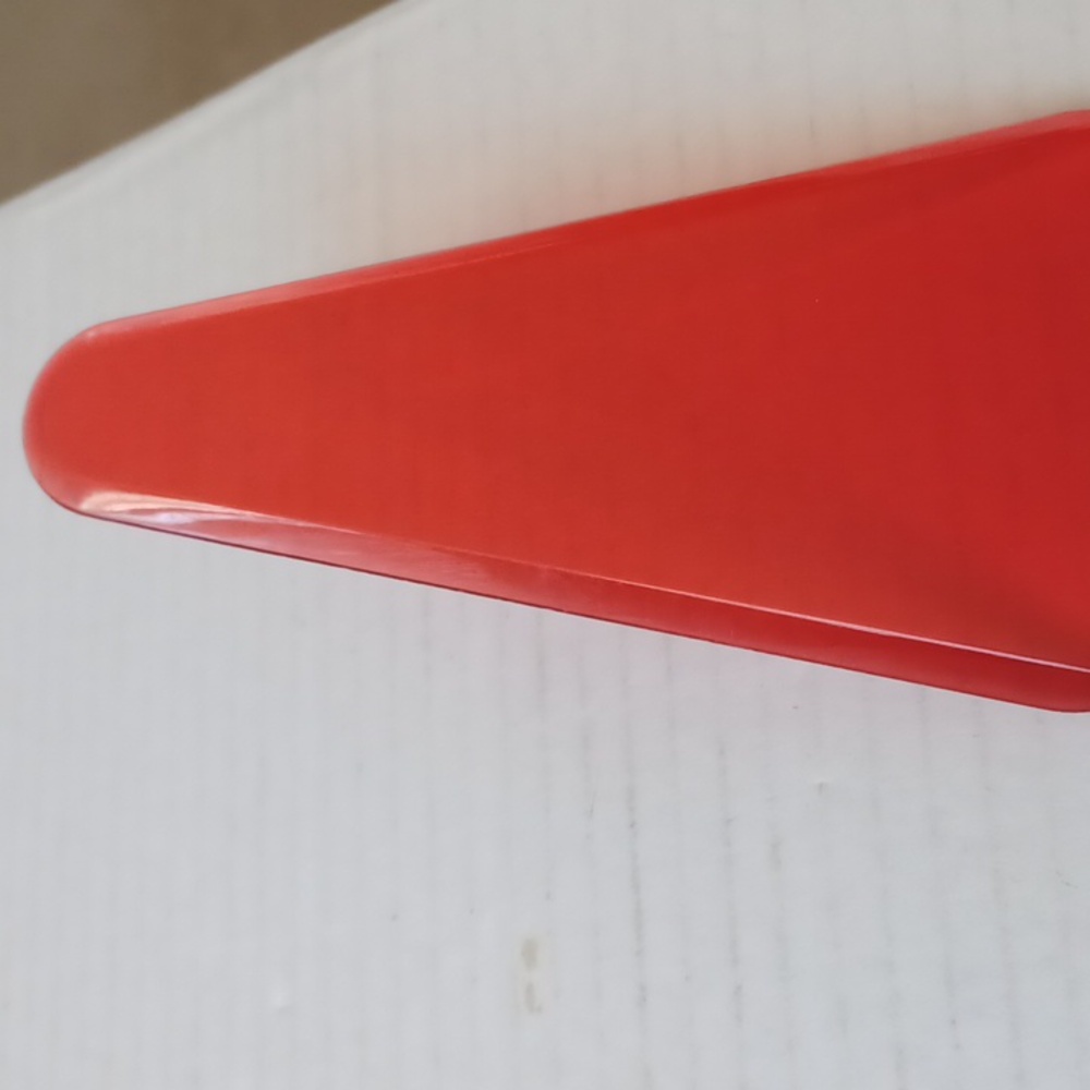 $4 Add-on Red Cake Server - Picture 4 of 4